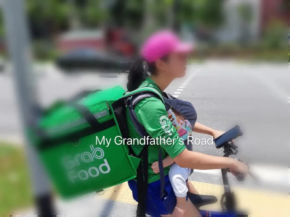 Heartbreak on Two Wheels: Viral Photo Ignites Debate Over Singapore's Social Safety Net